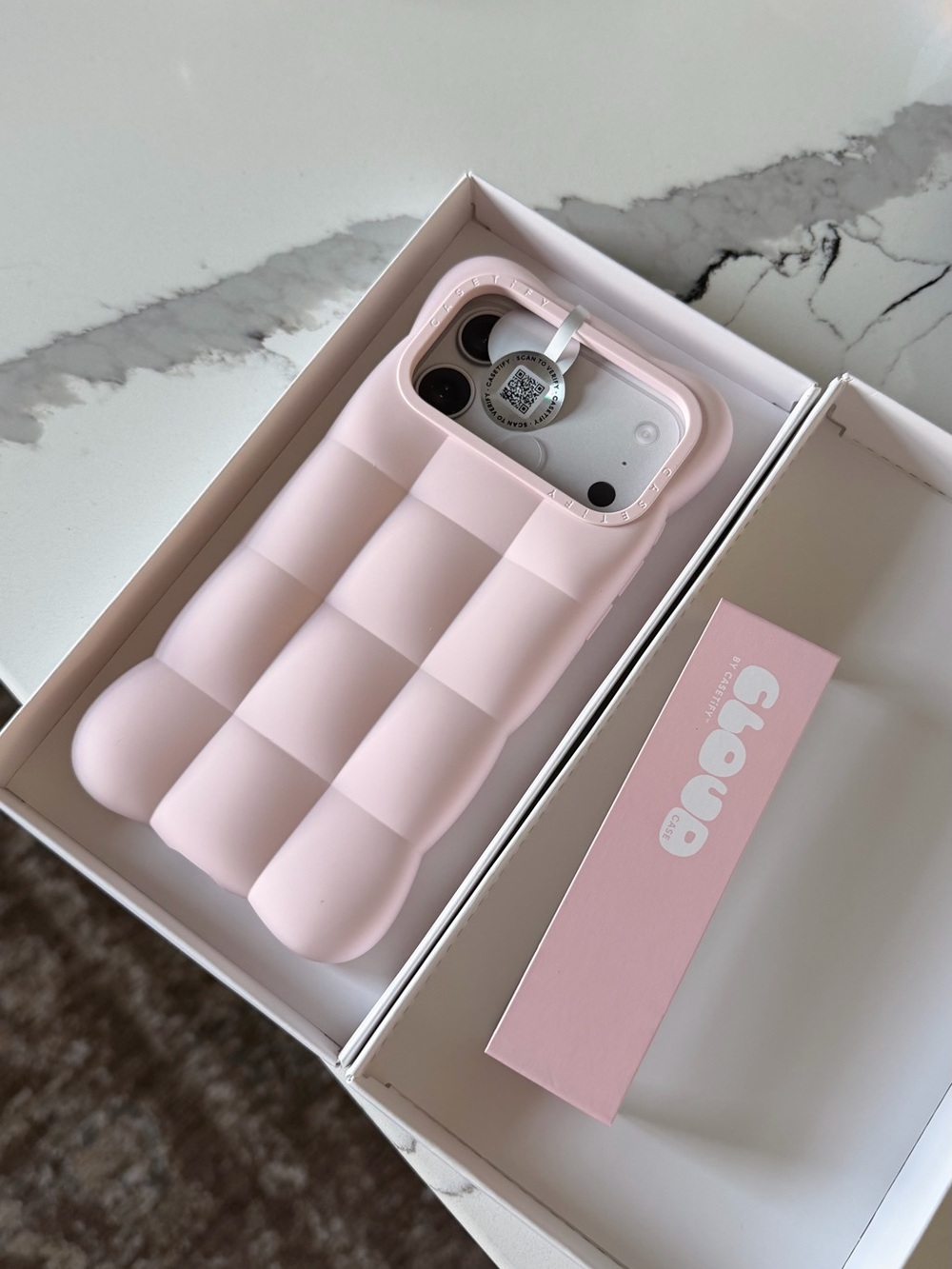 Casetify 17 pro max cloud case light pink